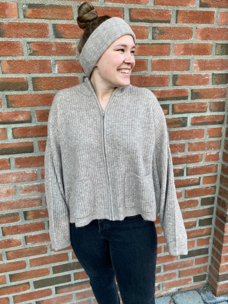 holzweiler penguin knit cardigan