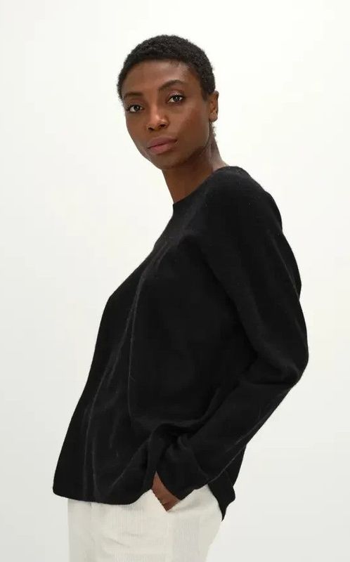 Davida Curved Sweater Black