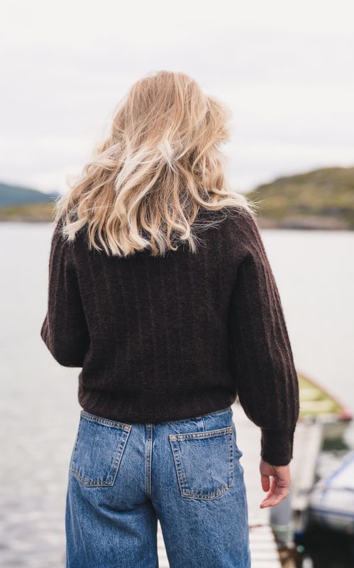RAUS Mira Amalie Pullover Black Coffee